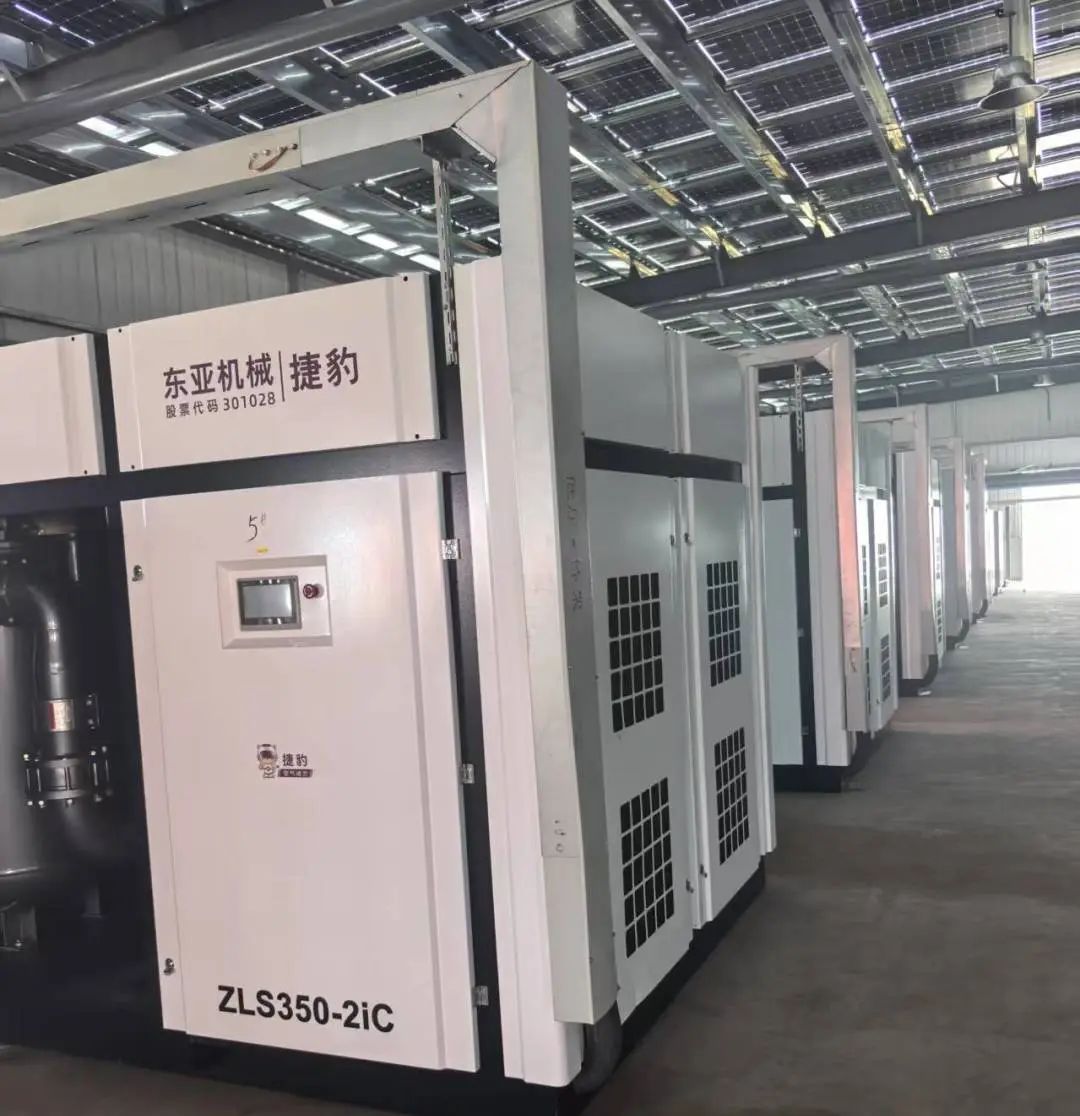 Máy nén khí trục vít 2 đầu bơm 350-2iC